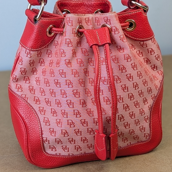 Dooney & Bourke | Red Signature Bucket Drawstring Shoulder Bag, Cloth & Leather - Picture 6 of 16